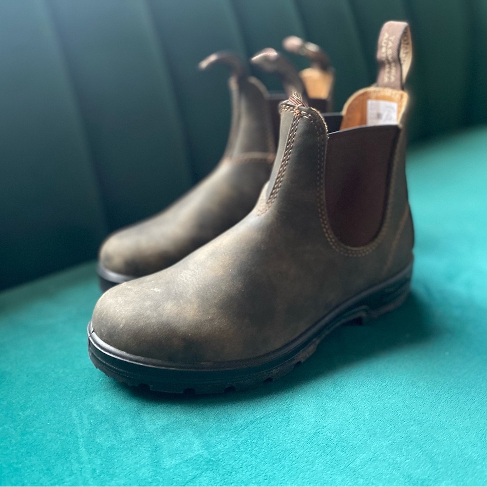 Big kids size 4 Blundstones Brown